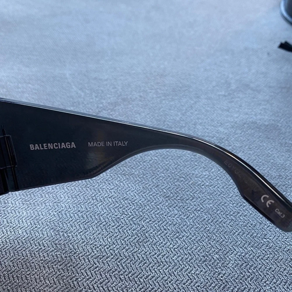 Balenciaga Mask Butterfly Sunglasses - Picture 9 of 14